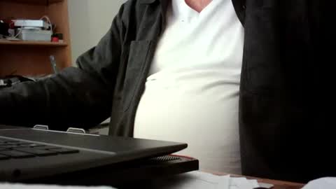 Snapshot of fatbellyitalian3 chatting on 11/30/25, 06:34 fatbellyitalian3 online show from 11/30/25, 06:34