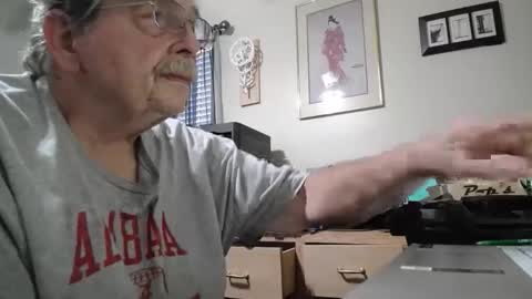 Snapshot of fatdickad chatting on 11/16/25, 03:39 fatdickad online show from 11/16/25, 03:39