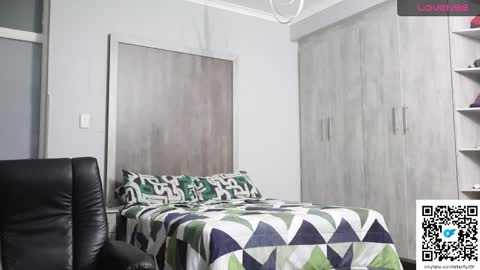 fatherfly001 online show from 03/26/26, 08:42