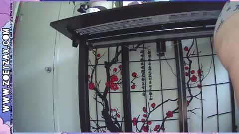 Snapshot of fatrisk chatting on 09/22/25, 01:24 Zoey online show from 09/22/25, 01:24