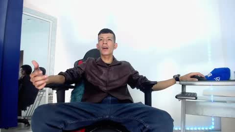 Favel Gomez online show from 12/20/24, 07:50