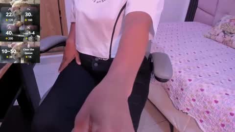 Snapshot of faver_1 chatting on 09/23/25, 12:19 Faver online show from 09/23/25, 12:19