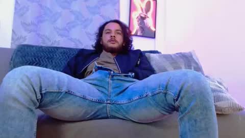 Snapshot of favid95 chatting on 10/11/25, 11:03 favid95 online show from 10/11/25, 11:03