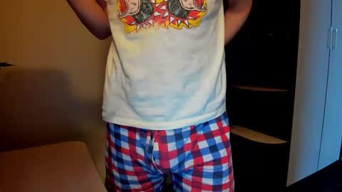 Snapshot of fckmikh chatting on 11/27/25, 10:28 Michael online show from 11/27/25, 10:28