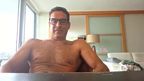 Snapshot of fdavoudi chatting on 09/09/25, 09:14 Miami Persian online show from 09/09/25, 09:14