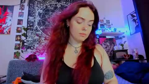 Snapshot of fearlessdiva_x chatting on 07/18/26, 02:27 Diva online show from 07/18/26, 02:27