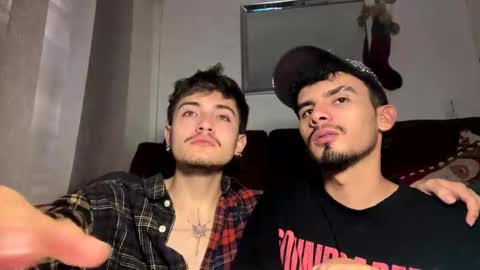 Snapshot of fede69x chatting on 01/05/25, 05:30 federik online show from 01/05/25, 05:30