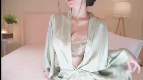 feel_me_00 online show from 01/11/26, 11:32