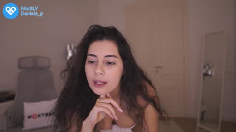 Daniela online show from 12/10/24, 05:33