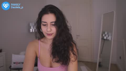 Daniela online show from 12/21/24, 06:23