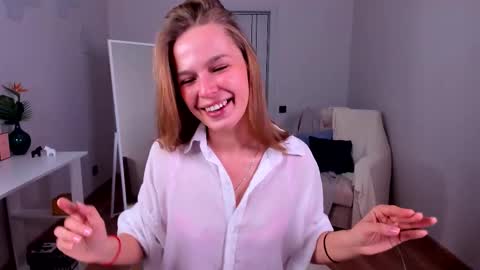 Daniela online show from 10/23/25, 06:45