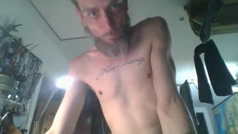 Snapshot of feelfemdom chatting on 10/02/25, 11:01 feelfemdom online show from 10/02/25, 11:01