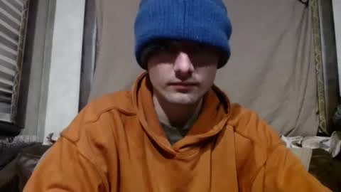 Snapshot of feelingverynaughty chatting on 12/21/24, 03:14 ask me online show from 12/21/24, 03:14