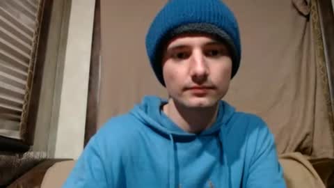 Snapshot of feelingverynaughty chatting on 12/30/24, 11:17 ask me online show from 12/30/24, 11:17