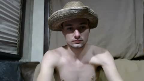 Snapshot of feelingverynaughty chatting on 01/04/25, 11:06 ask me online show from 01/04/25, 11:06