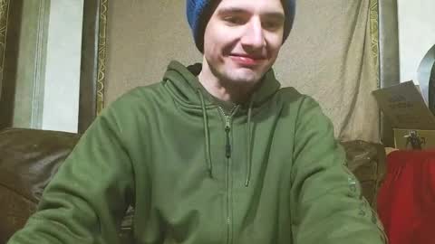 Snapshot of feelingverynaughty chatting on 01/22/25, 02:04 ask me online show from 01/22/25, 02:04