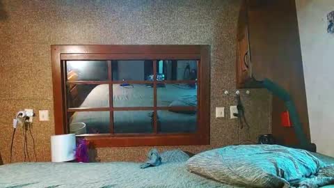 Snapshot of feelingverynaughty chatting on 01/31/25, 07:29 ask me online show from 01/31/25, 07:29