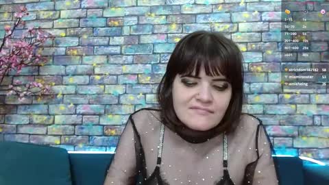 Snapshot of feelsgoodwoman chatting on 12/05/24, 10:12 Laura online show from 12/05/24, 10:12