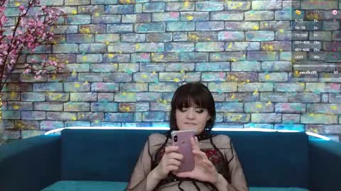 Snapshot of feelsgoodwoman chatting on 12/28/24, 01:29 Laura online show from 12/28/24, 01:29
