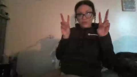 Snapshot of feetnymph chatting on 01/06/26, 05:16 Soley online show from 01/06/26, 05:16