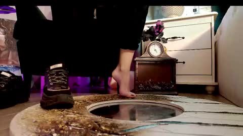 FeetVibe online show from 12/17/25, 08:53