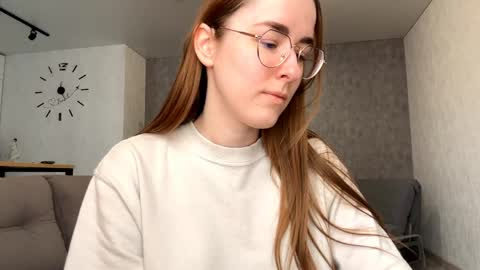 Snapshot of feleciacockrell chatting on 03/21/26, 07:24 Mary online show from 03/21/26, 07:24