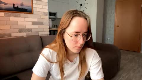 Snapshot of feleciacockrell chatting on 03/29/26, 04:34 Mary online show from 03/29/26, 04:34