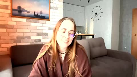 Snapshot of feleciacockrell chatting on 04/01/26, 01:41 Mary online show from 04/01/26, 01:41