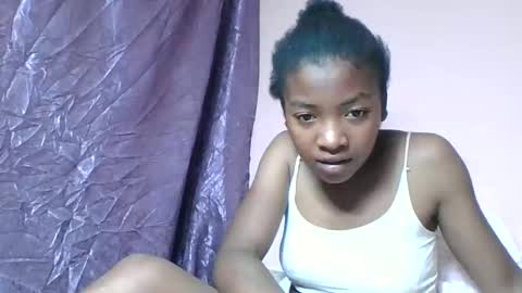 felice364342 online show from 04/22/26, 06:09