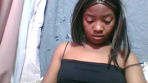 Snapshot of felice364342 chatting on 05/27/26, 02:14 felice364342 online show from 05/27/26, 02:14