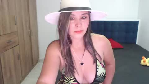 Snapshot of feliciagold chatting on 06/22/26, 12:02 FeliciaGold online show from 06/22/26, 12:02