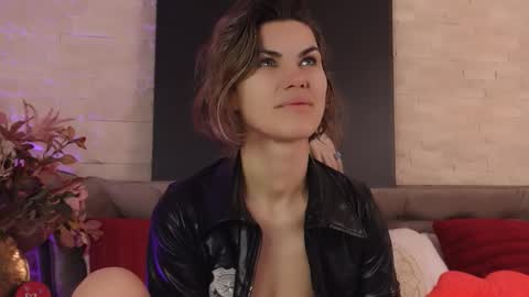 FeliciaKrige online show from 02/15/26, 08:05