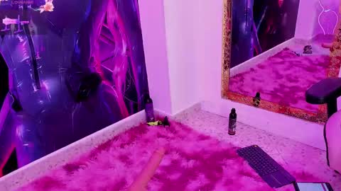 Snapshot of felinagrrr chatting on 02/12/25, 09:11 felina online show from 02/12/25, 09:11