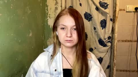 Lola online show from 04/26/26, 08:39