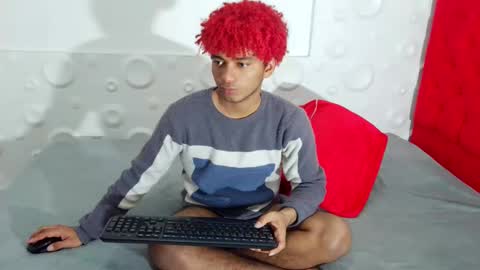 Snapshot of felipecams chatting on 11/23/25, 03:39 andres felipe benitez online show from 11/23/25, 03:39