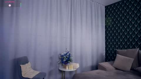 Hello im Nova online show from 01/11/26, 04:28