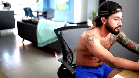 Snapshot of felix_candela chatting on 01/16/25, 05:01 Felix Candela online show from 01/16/25, 05:01