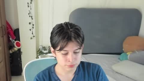 Snapshot of felix_leex chatting on 06/27/26, 06:57 Felix leex online show from 06/27/26, 06:57