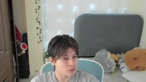 Snapshot of felix_leex chatting on 07/15/26, 07:41 Felix leex online show from 07/15/26, 07:41