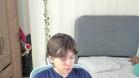 Snapshot of felix_leex chatting on 07/28/26, 07:15 Felix leex online show from 07/28/26, 07:15