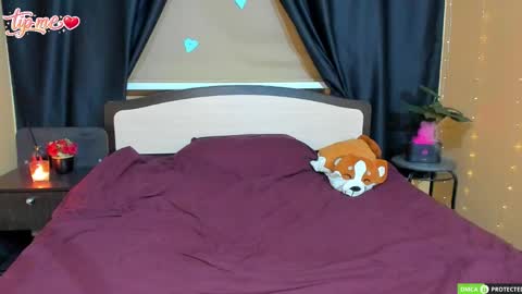 felixcurt online show from 04/23/26, 06:10