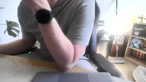 fem_alice_louis_dom online show from 04/29/26, 01:37