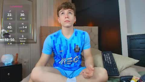 Snapshot of femboy_max chatting on 09/13/25, 12:38 Femboy Max online show from 09/13/25, 12:38