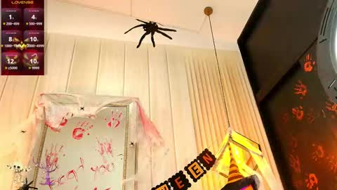 Snapshot of femboy_max chatting on 11/01/25, 12:29 Femboy Max online show from 11/01/25, 12:29