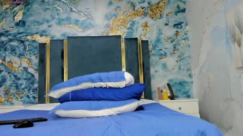 Snapshot of femboy_max chatting on 11/30/25, 12:20 Femboy Max online show from 11/30/25, 12:20