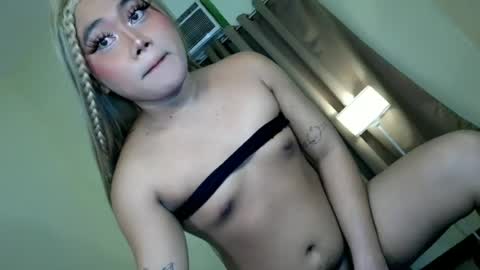 Snapshot of femboy_veronica chatting on 06/22/26, 09:39 femboy_veronica online show from 06/22/26, 09:39