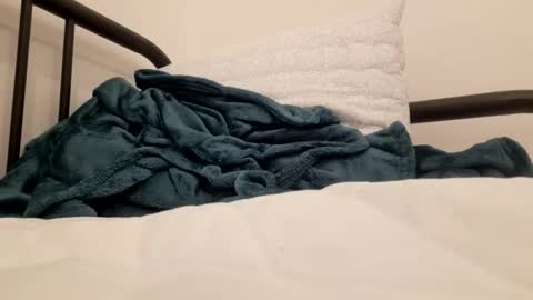 Snapshot of femboycute21 chatting on 02/07/26, 01:04 femboycute21 online show from 02/07/26, 01:04