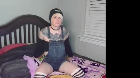 Dee online show from 10/02/25, 02:40