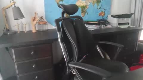 Snapshot of femdomsubby chatting on 03/01/26, 05:09 femdomsubby online show from 03/01/26, 05:09