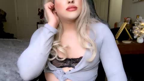 Snapshot of femgirl99 chatting on 12/16/24, 08:26 this is justice tricia a bigelow. she was fucking my husband tom girardi online show from 12/16/24, 08:26